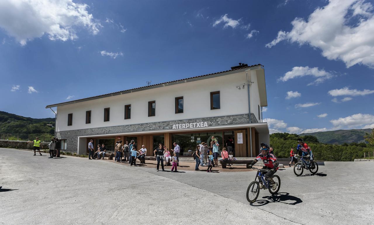 Youth Hostel Non Stop Inn By Irrisarri Land Igantzi Exterior photo